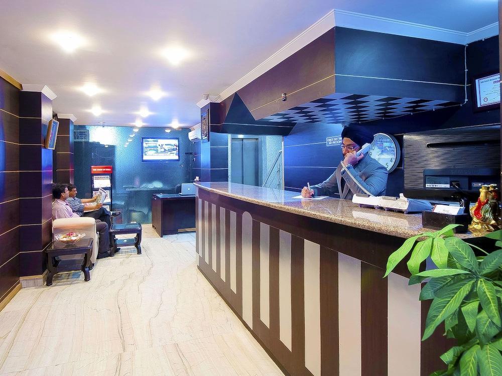 Hotel Amrit Villa 델리 외부 사진