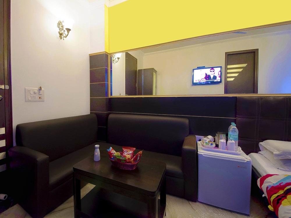 Hotel Amrit Villa 델리 외부 사진