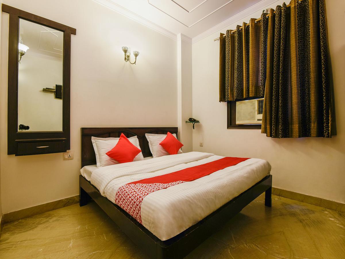 Hotel Amrit Villa 델리 외부 사진