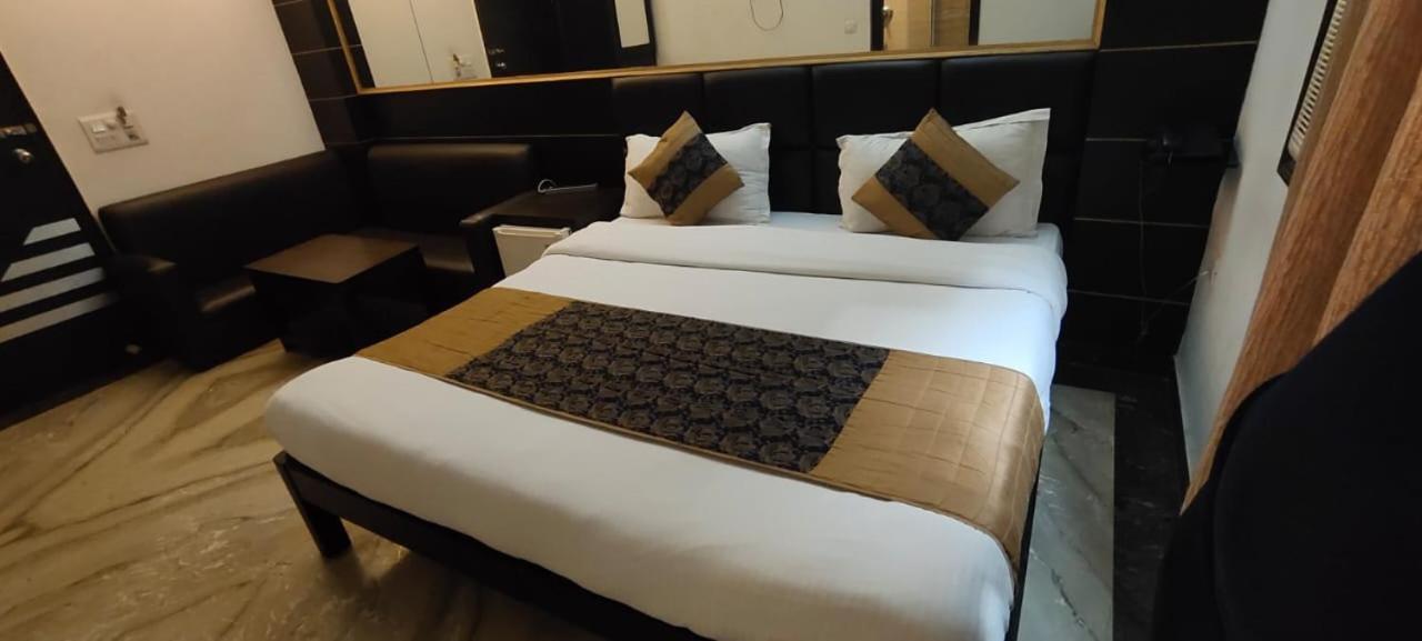 Hotel Amrit Villa 델리 외부 사진